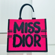 Christian Dior Shopping Bags